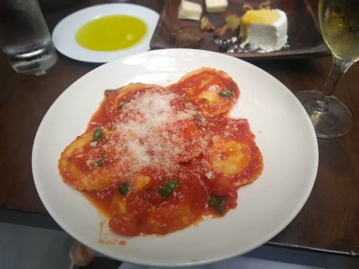 Mozzarella & Vino Picture 1