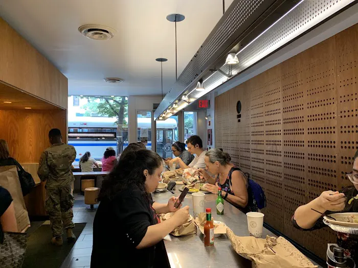 Chipotle Mexican Grill Picture 9
