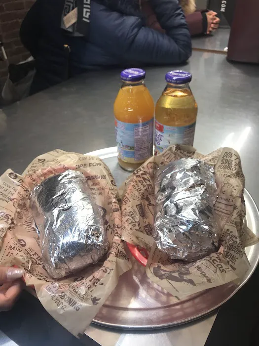 Chipotle Mexican Grill Picture 3