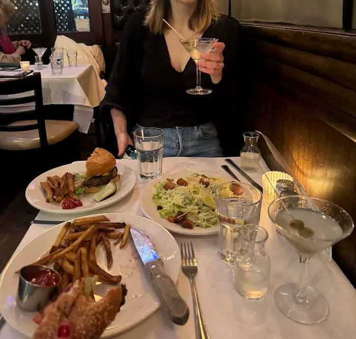 Hi Life Bar & Grill Picture 6