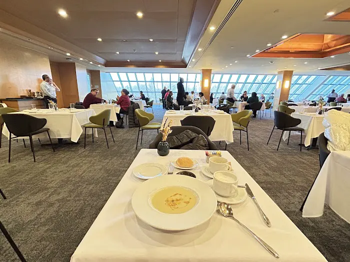The Met Dining Room Picture 10