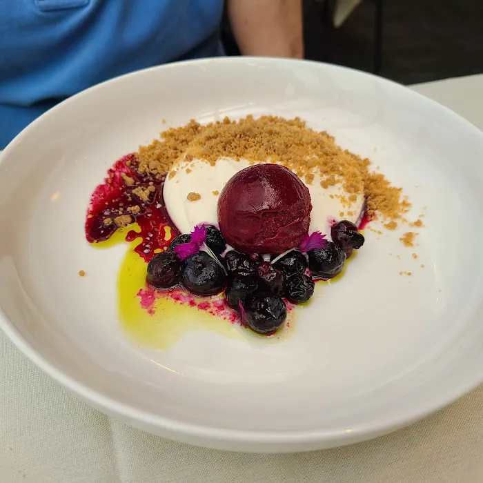 The Met Dining Room Picture 9