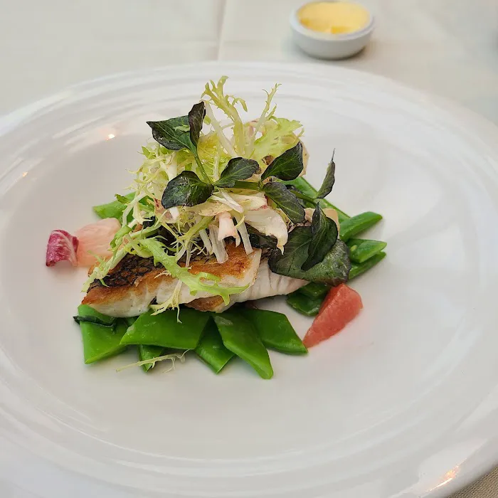 The Met Dining Room Picture 3