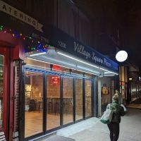 Village Square Pizza - Upper East Side ico