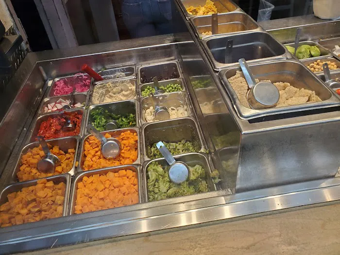 Chopt Creative Salad Co. Picture 7