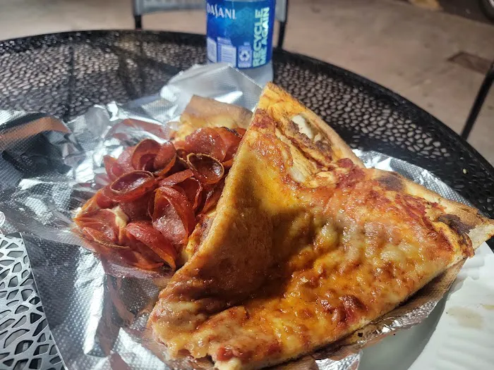 Little Italy Pizza Picture 3