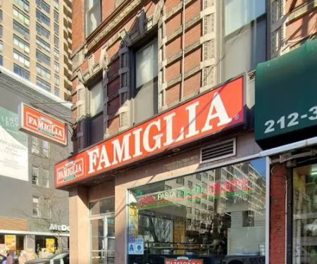 Famous Famiglia Pizzeria