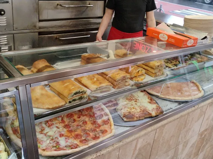 Famous Famiglia Pizzeria Picture 3