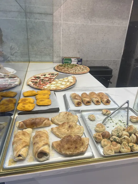 Pizza Napoli Picture 4