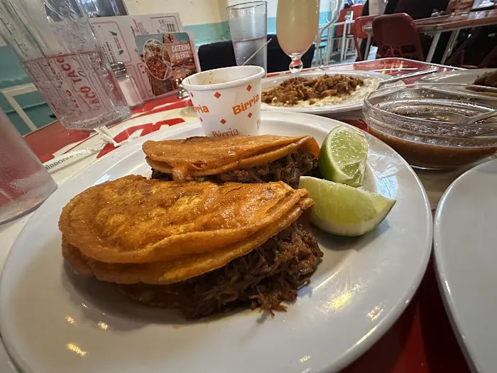 Tacombi Picture 3