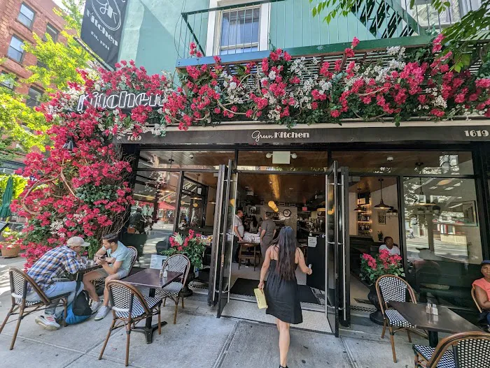 Green Kitchen 70th Street Picture 9