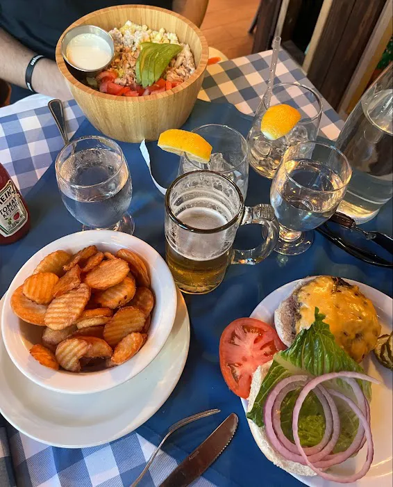 Beach Cafe Picture 3