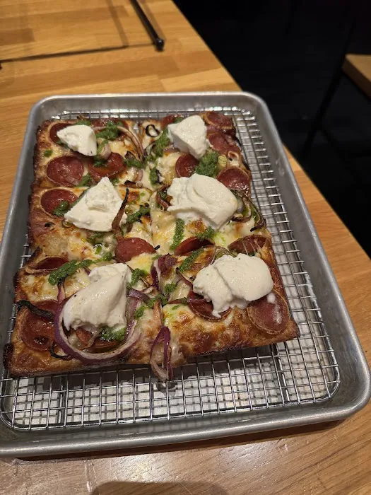 Emmy Squared Pizza: Upper East Side Picture 9
