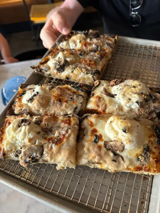 Emmy Squared Pizza: Upper East Side Picture 7