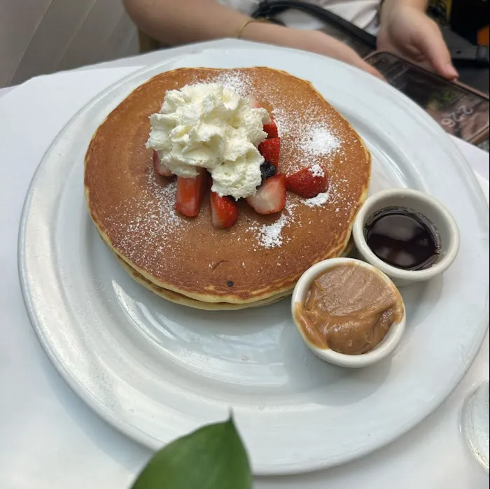 B. Cafe Picture 7