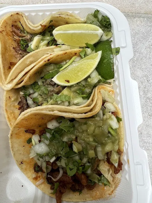 Tacos y Quesadillas Picture 7