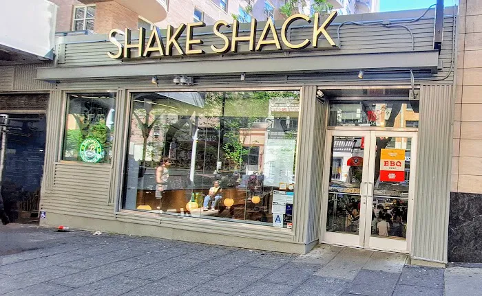 Shake Shack Upper East Side Picture 2