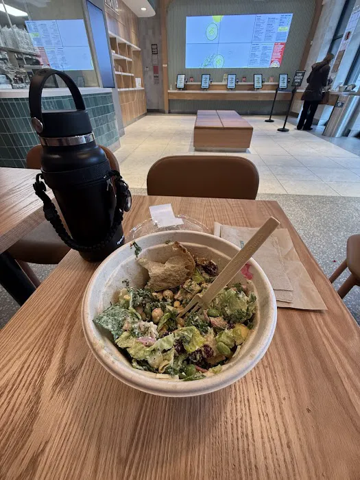 Chopt Creative Salad Co. Picture 3