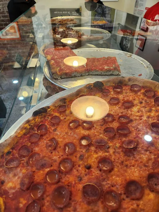 Lucia Pizza Of UES Picture 1