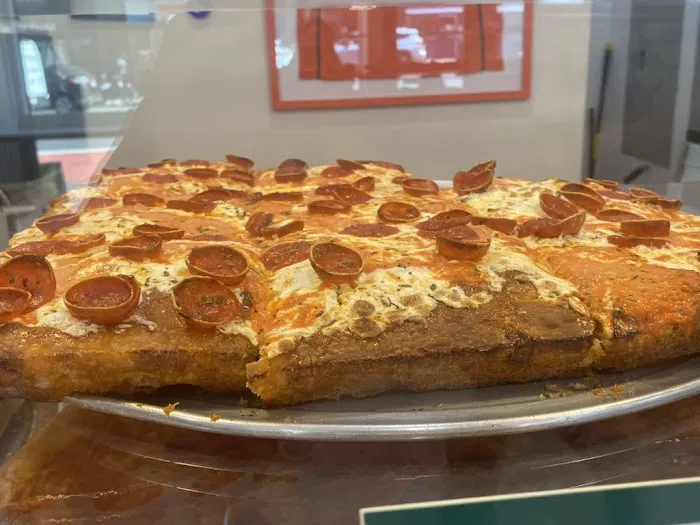 Lucia Pizza Of UES Picture 2