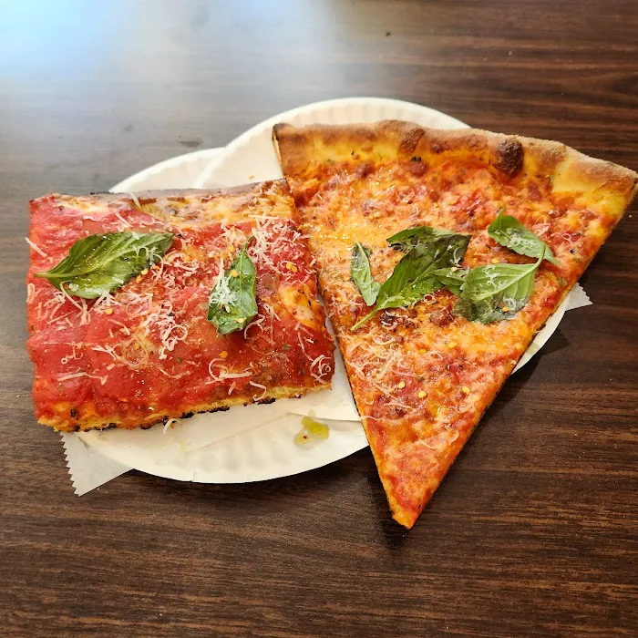 Lucia Pizza Of UES Picture 4