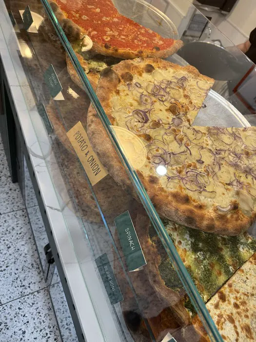 Lucia Pizza Of UES Picture 10