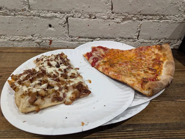 Mimi's Pizza (3rd Ave & 86th) Picture 7