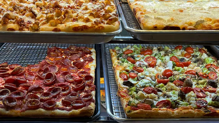 Mimi's Pizza (3rd Ave & 86th) Picture 8