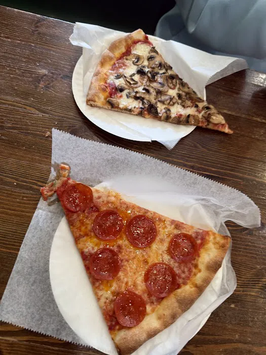 Famous Famiglia Pizzeria Picture 6
