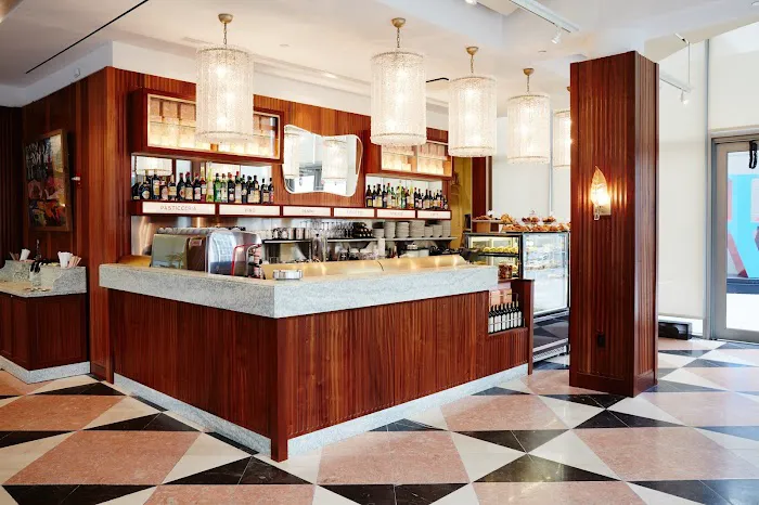 Sant Ambroeus Sotheby's Picture 9