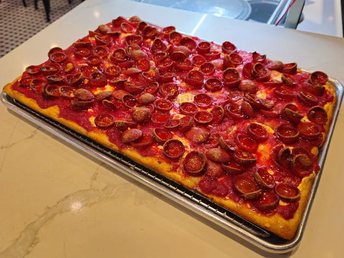 Mimi's Pizza (Broadway) Picture 10