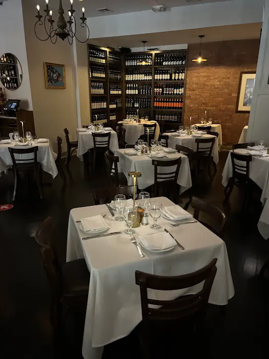 Trattoria iL Gusto Wine Bar Picture 1