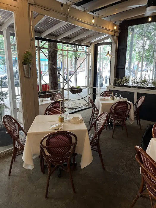 Trattoria iL Gusto Wine Bar Picture 5