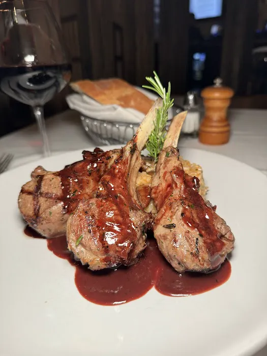 Trattoria iL Gusto Wine Bar Picture 9