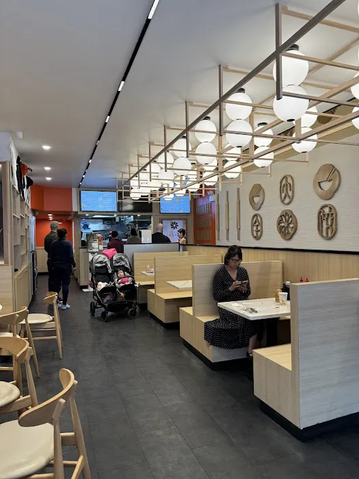 Vanessa’s Dumpling House Picture 6
