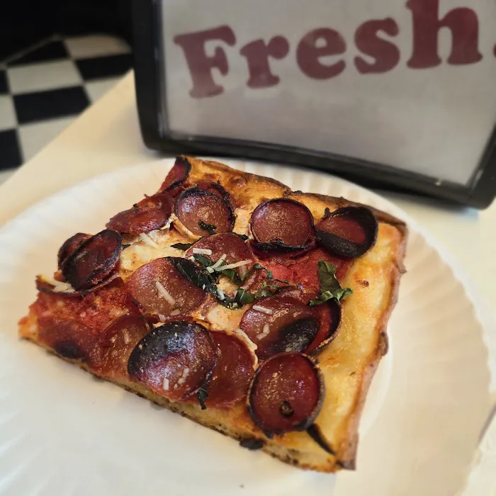 Williamsburg Pizza Picture 5
