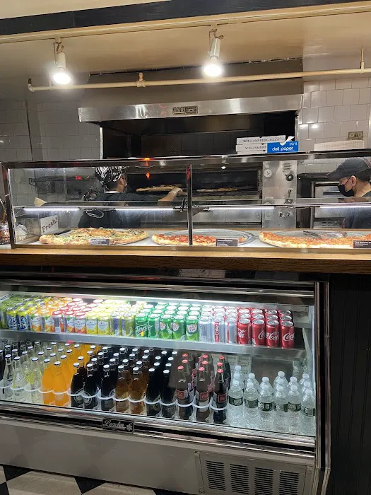 Williamsburg Pizza Picture 9