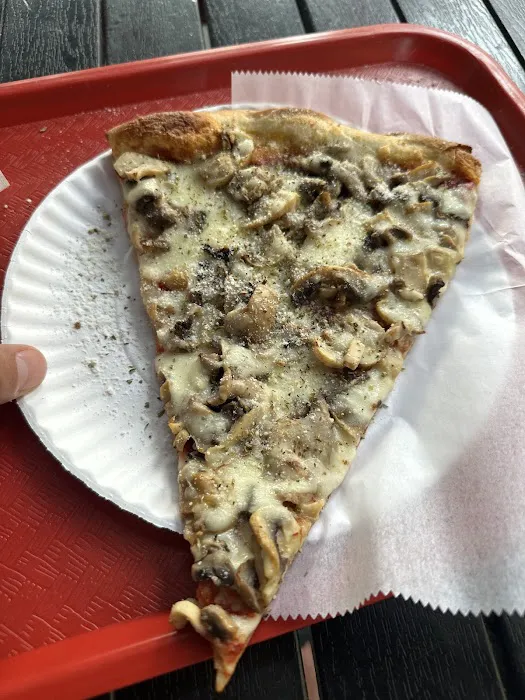 Italian Village Pizza & Restaurant Picture 4