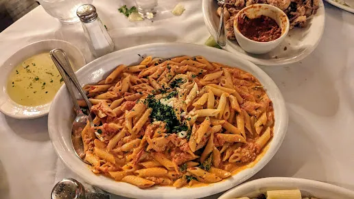 Carmine's - Upper West Side Picture 4