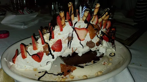 Carmine's - Upper West Side Picture 7