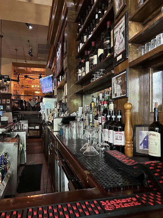 Carmine's - Upper West Side Picture 8