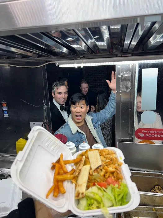 Q Halal Cart Picture 2