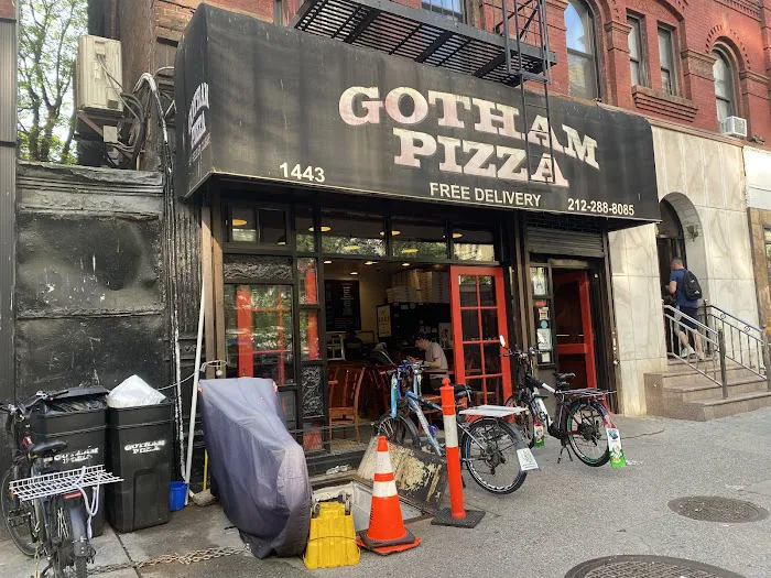 Gotham Pizza Picture 3