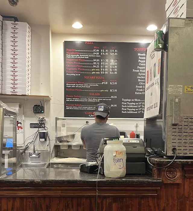 Gotham Pizza Picture 8