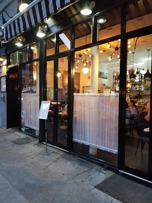 Dulce Vida Latin Bistro Picture 4