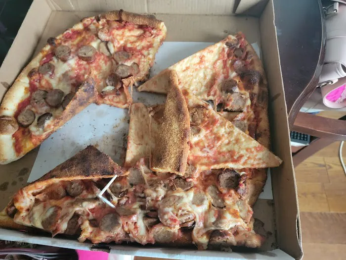 Little Italy Pizza Picture 8