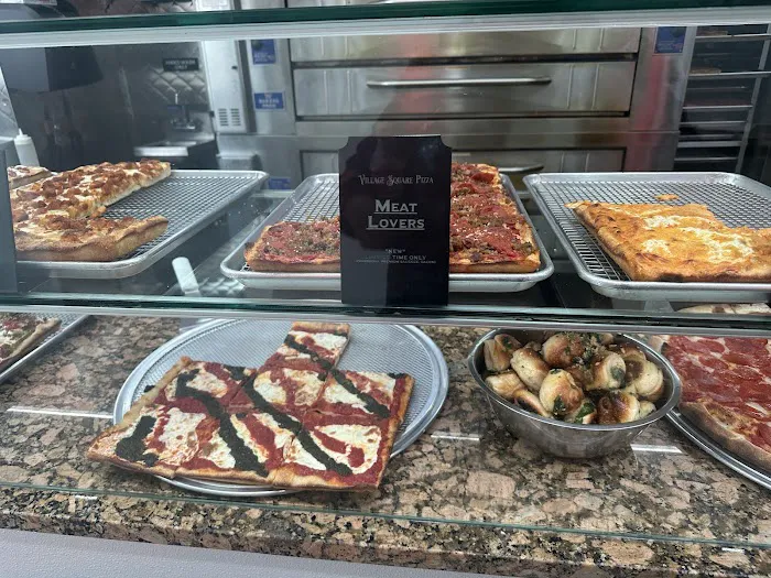 Village Square Pizza - Upper West Side Picture 3