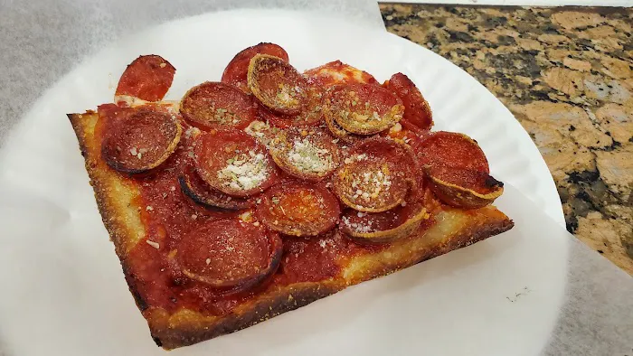 Village Square Pizza - Upper West Side Picture 6