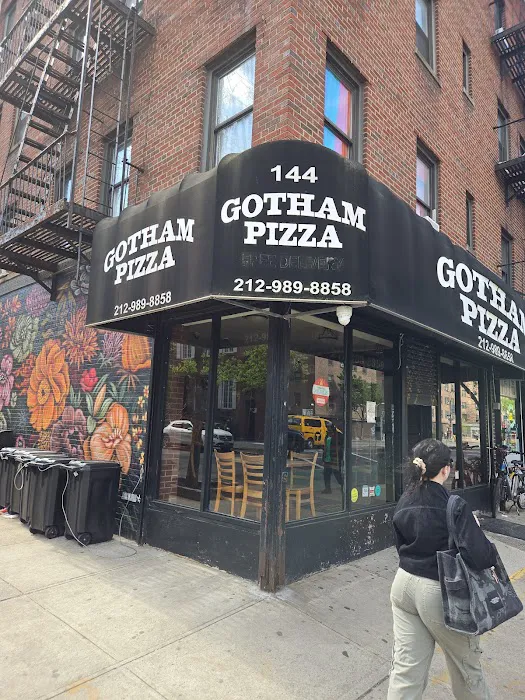 Gotham Pizza Picture 4