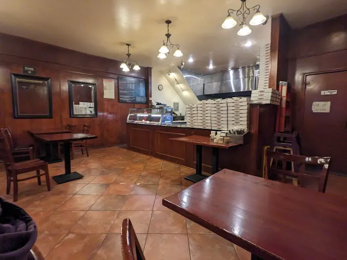 Gotham Pizza Picture 1